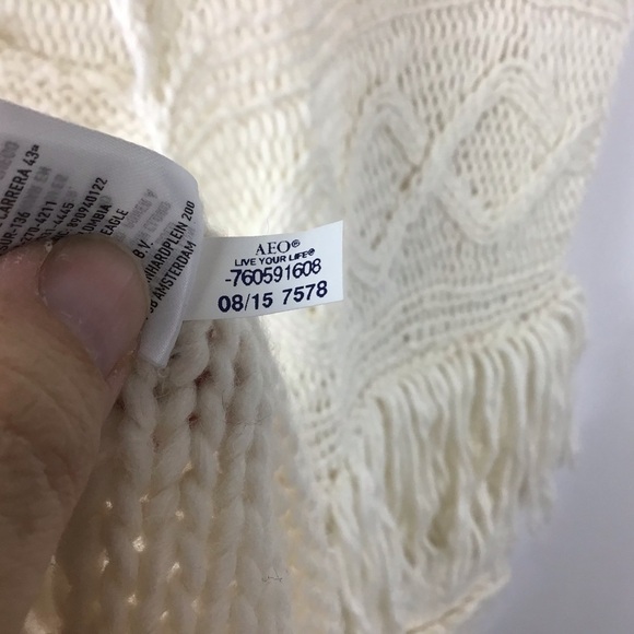 American Eagle Outfitters Chunky Knit Cream Fringed Scarf - Picture 4 of 4